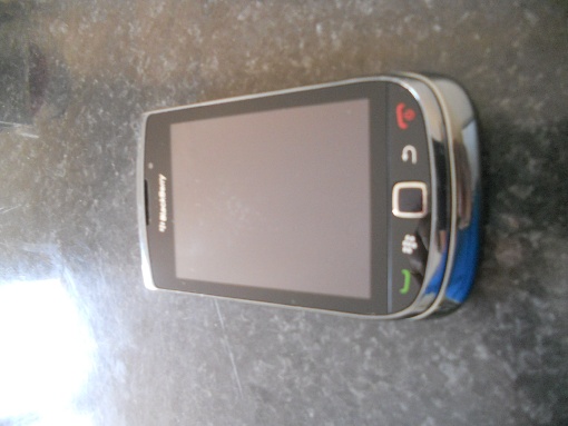 BLACKBERRY 9800 TORCH +MEMO 4G ETAT NEUF ENCORE GARANTIE